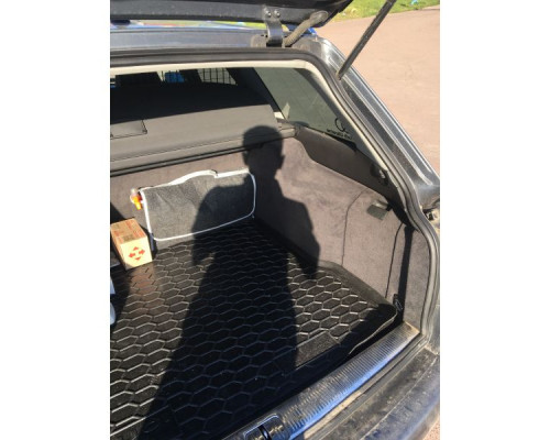 Автомобильный коврик в багажник Audi A6 (C5) 1998-2005 Universal (Avto-Gumm)
