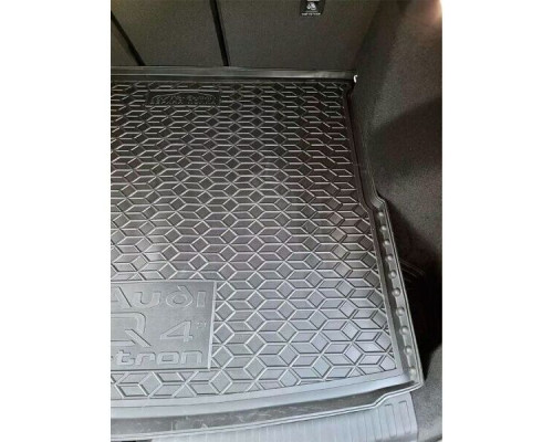 Автомобильный коврик в багажник Audi Q4 e-tron 2021- верхняя полка (AVTO-Gumm)