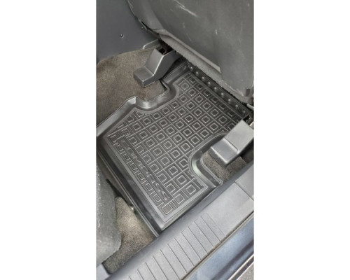 Автомобильные коврики в салон Jeep Compass 2011-2016 (AVTO-Gumm)
