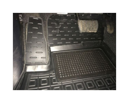 Автомобильные коврики в салон Toyota Hilux 2016- (Avto-Gumm)