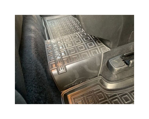 Автомобильные коврики в салон Jeep Cherokee 2014- (AVTO-Gumm)