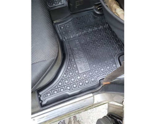 Автомобильные коврики в салон Mitsubishi L200 Double Cab 1996-2006 (AVTO-Gumm)