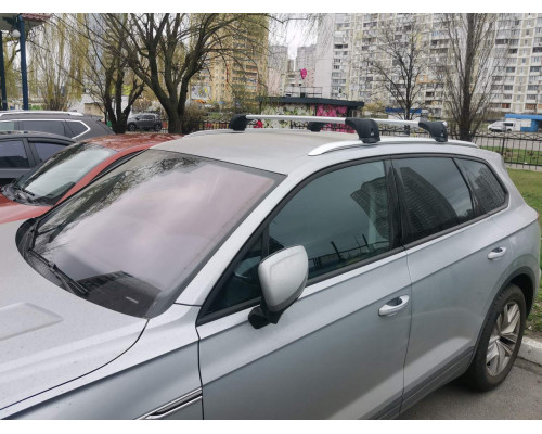 Багажник на интегрированные рейлинги Cruz Airo Fuse