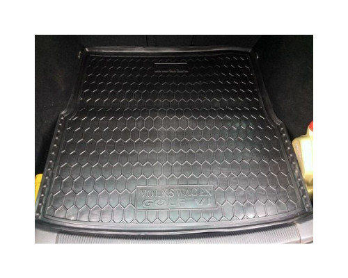 Автомобильный коврик в багажник Volkswagen Golf 5 03-/6 09- Universal (Avto-Gumm)