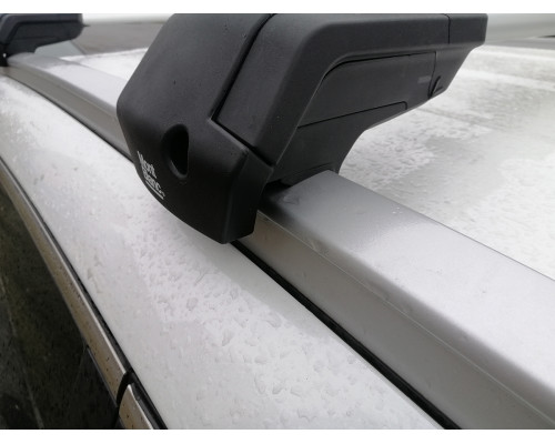 Багажник на крышу авто с интегрированными рейлингами Mont Blanc Xplore