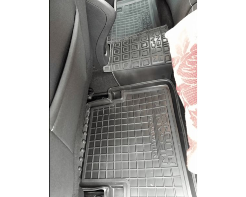 Автомобильные коврики в салон Renault Fluence 09-/Megane 3 Universal 09- (Avto-Gumm)