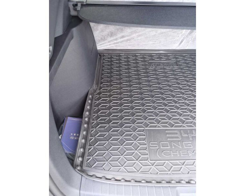 Автомобильный коврик в багажник BYD Song Plus EV 2023- верхняя полка с саб. (AVTO-Gumm)