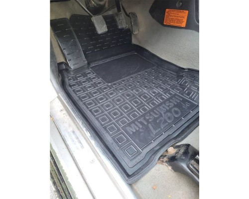 Автомобильные коврики в салон Mitsubishi L200 Double Cab 1996-2006 (AVTO-Gumm)