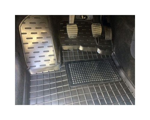 Водительский коврик в салон Renault Logan 2013- (Avto-Gumm)