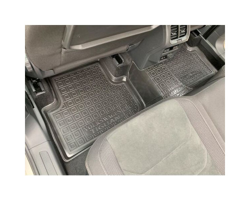 Автомобильные коврики в салон Volkswagen Tiguan 2016- (Avto-Gumm)